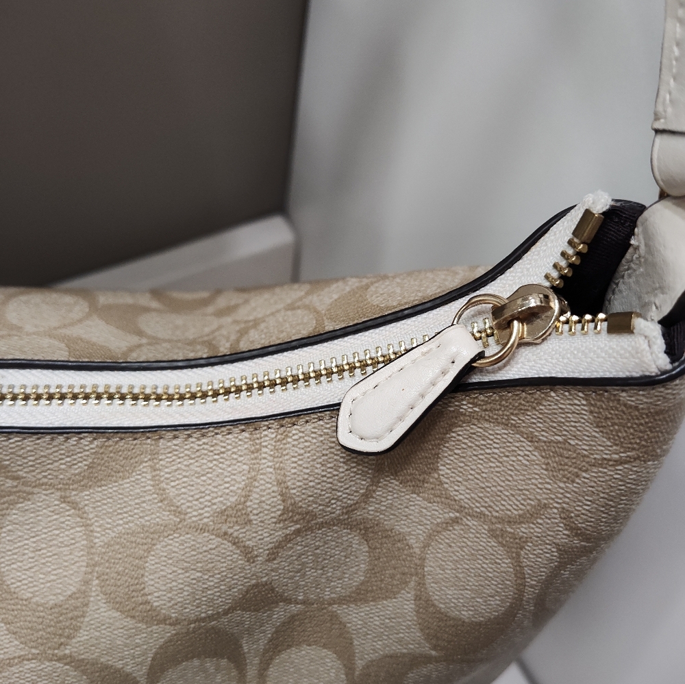 🥰EUC Coach #F29209 Signature Monogram Logo Leather Shoulder Satchel Bag, 🤎 - Picture 10 of 16